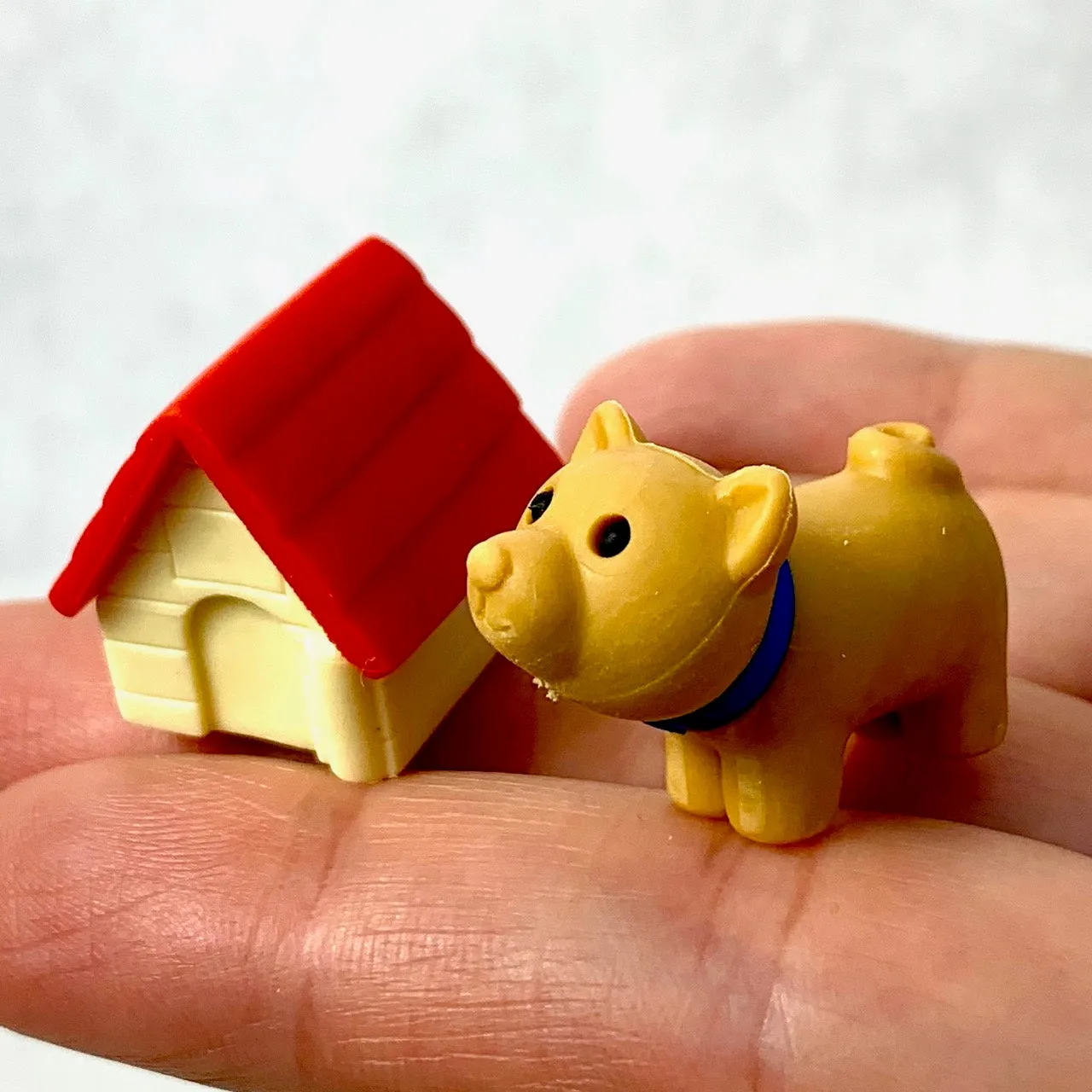 383221 IWAKO FARM ANIMALS ERASER CARD-SINGLE